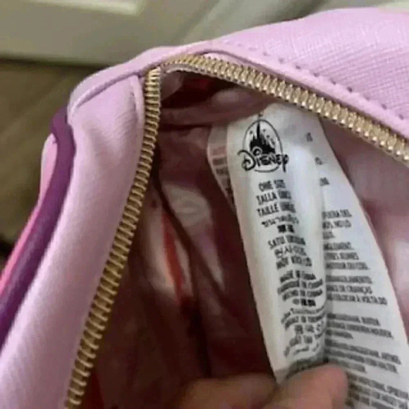 NEW‎ Disney Frozen Elsa And Anna Hip Pack Purse NWOT - Picture 9 of 11